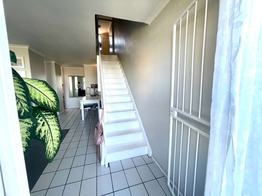 3 Bedroom Property for Sale in Zonnebloem Western Cape